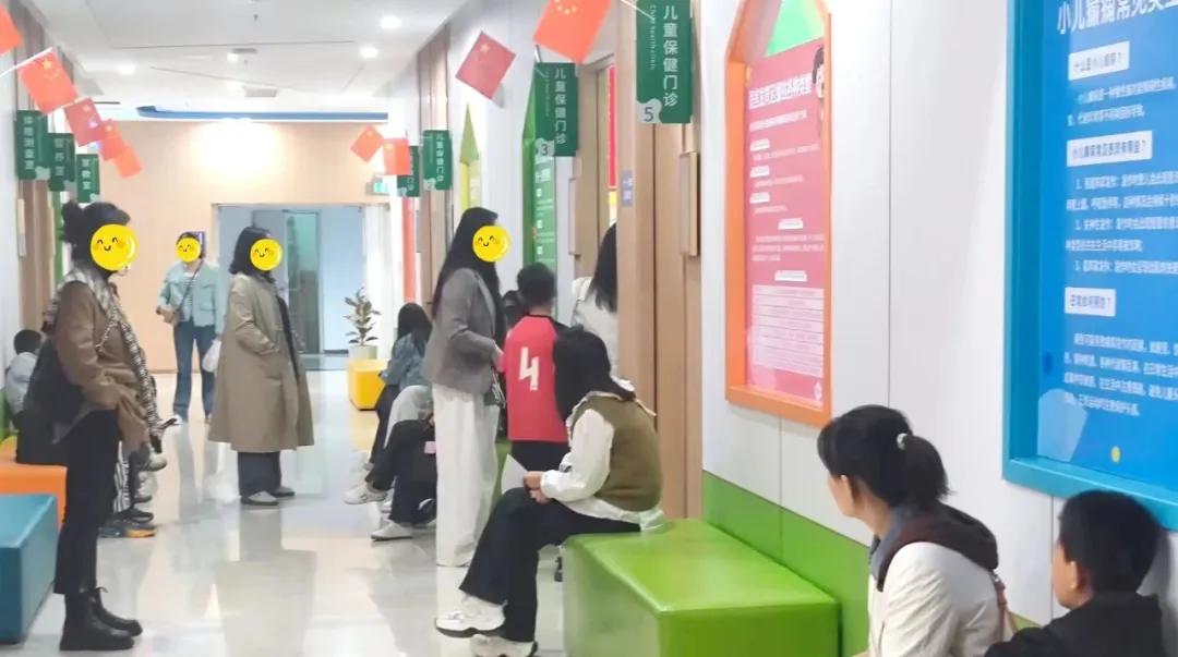 西安交通大学第二附属医院毛云英教授莅临我院联合会诊，为生长发育疾病患儿提供“一站式”诊疗服务!