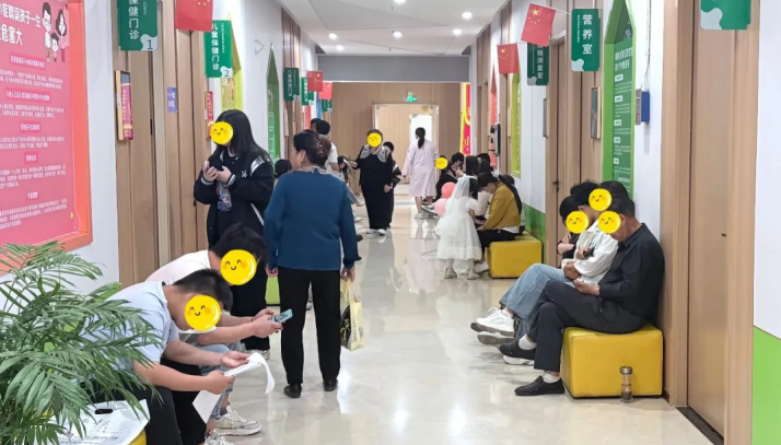 西安交通大学第二附属医院毛云英教授领衔多学科专家联合会诊，构建西北儿童康复全流程服务体系