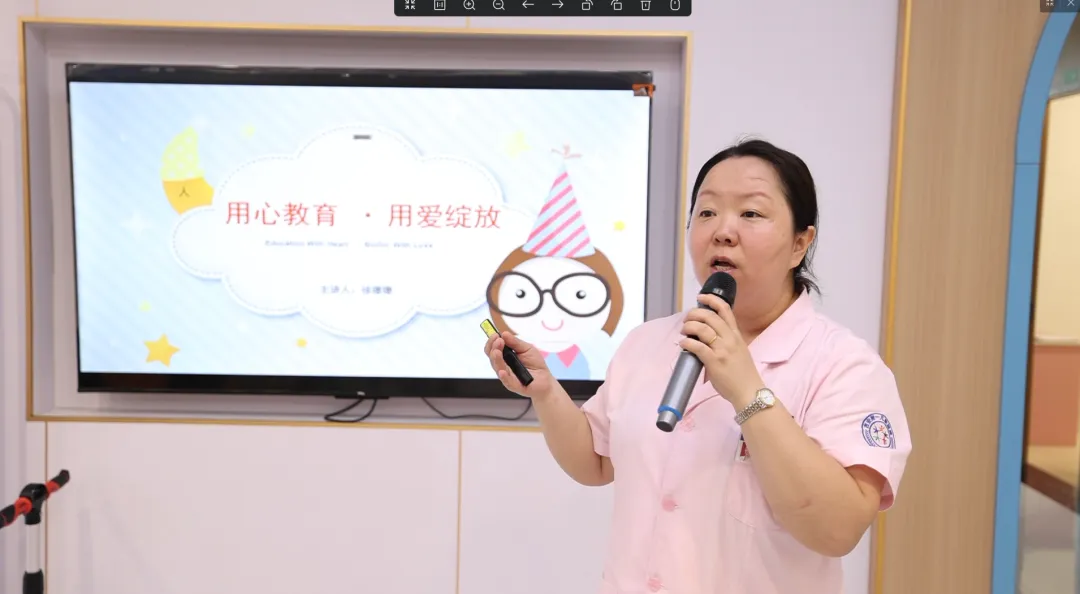 火热!我院迎来暑期就诊高峰，北京天坛医院杨伟力教授会诊现场尽显专业风采，众多家长满意称赞!