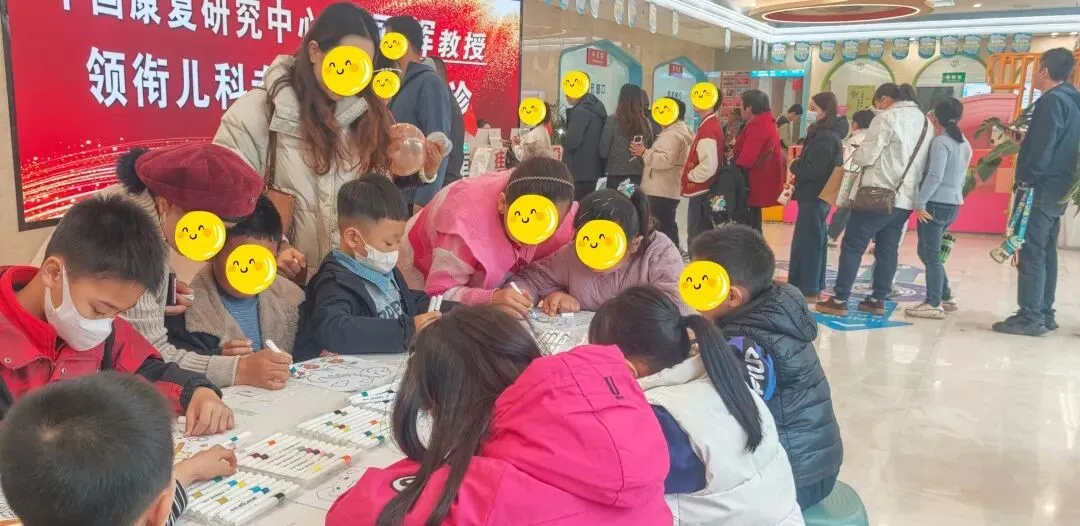 【会诊首日】中国康复研究中心曹丽辉教授联合会诊进行中，精准诊疗保障患儿康复效果