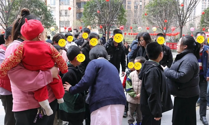 医社携手闹元宵，护佑童心安万家——铭城社区&西安附一儿童医院“闹元宵·学消防·护平安”消防主题游园会